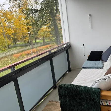 Modern And Spacious With A Separate Bedroom شقة *